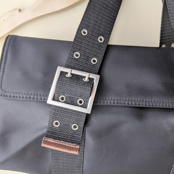 Black Zipper Vinyl Medium Shoulder Bag - Picture 4 of 9